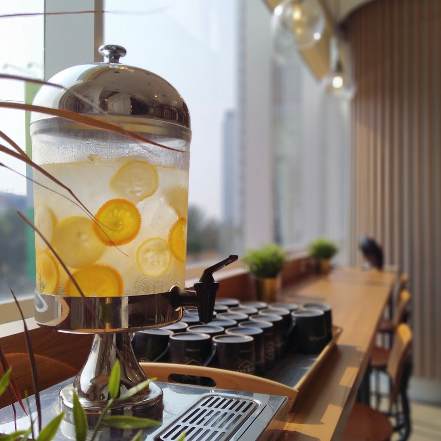 6 pax Meeting Room/Hour